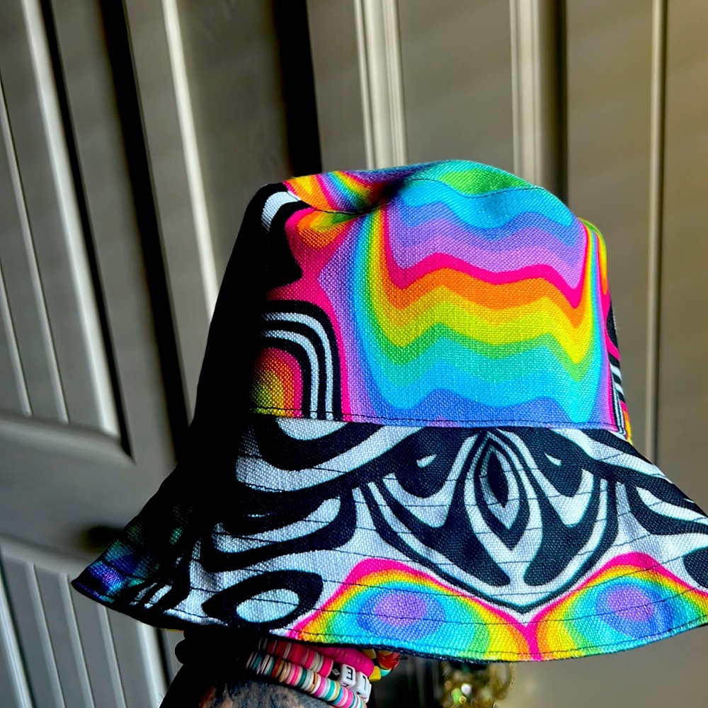 Brand new Trippy Bucket Hat